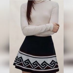 Aritzia Talula Women's Vanderbilt Mini Skirt Blue Knit Geometric Print Size XS